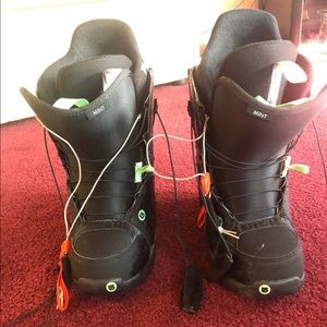 Women’s Burton snowboarding boots